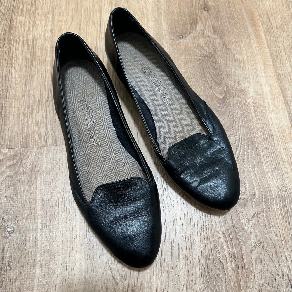 NATURALIZER | Women's Black Leather Classic Slip On Loafer Flats, Size 7